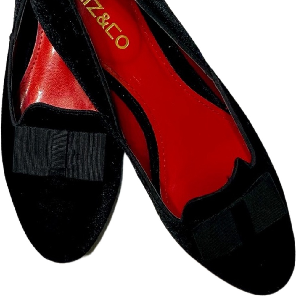 *LIZ & CO | Black velvet flats